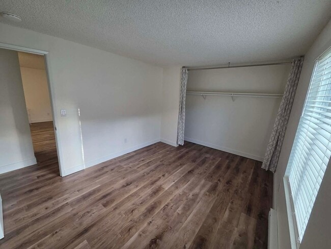 Building Photo - AR6290