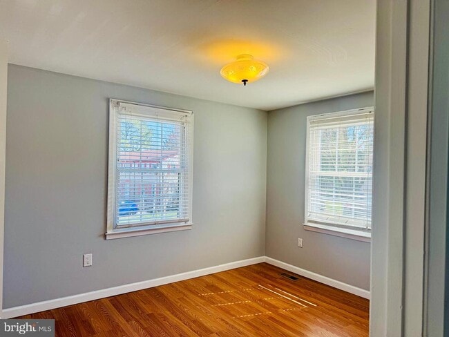 Building Photo - 2 Durness Ct