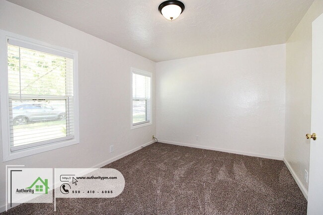 Building Photo - 3010 Church St