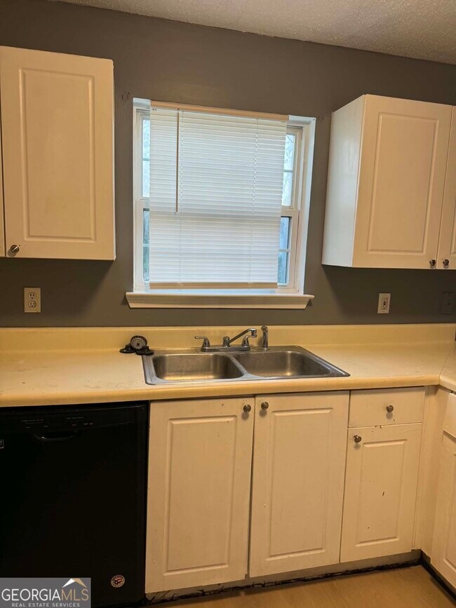 Building Photo - 125 Watercress Ct