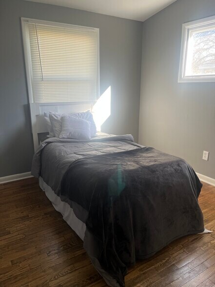 Building Photo - 1832 Gilmartin St