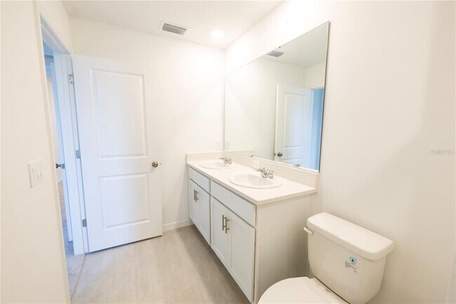 Building Photo - 7649 WATERSCAPE Dr