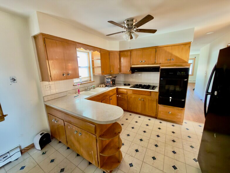 Building Photo - 5254 N LeClaire Ave