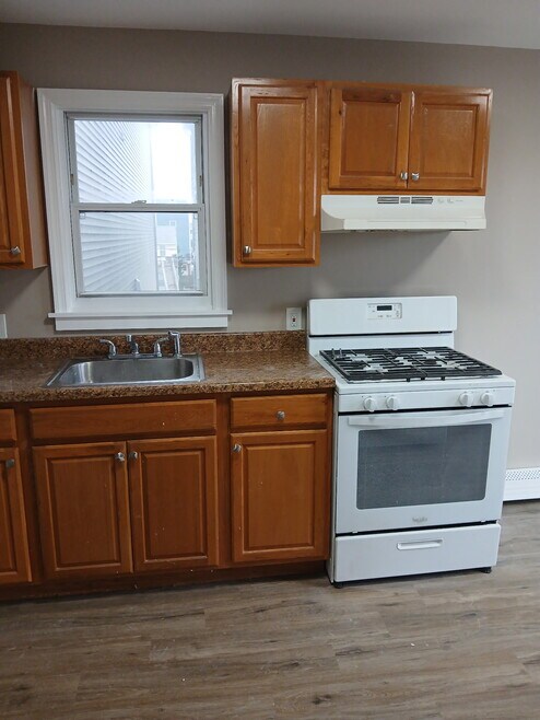 Building Photo - 60 Carteret Ave