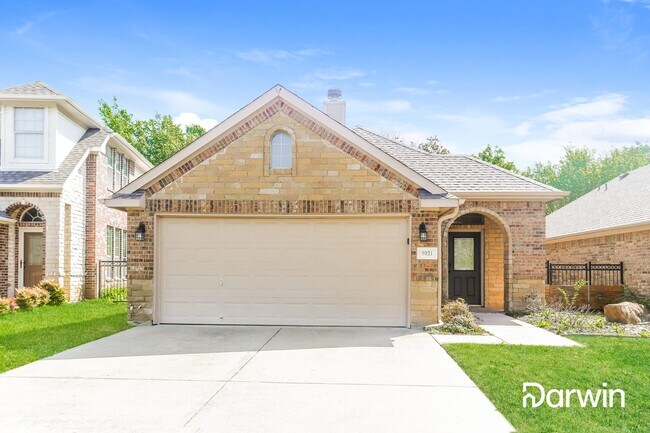 Primary Photo - 9021 Racquet Club Drive, Fort Worth, TX 76120