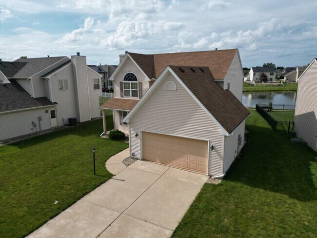 Building Photo - 3922 Wildflower Dr