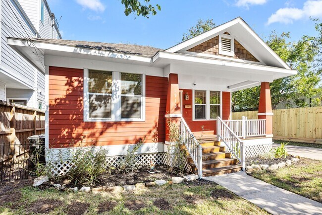 Primary Photo - 1912 Shearn St