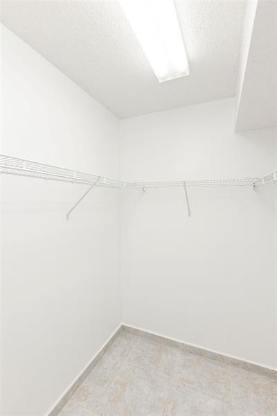 Building Photo - 1000 SW 125th Ave