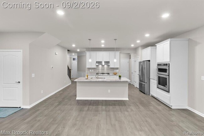 Building Photo - 4819 Glenora Dr