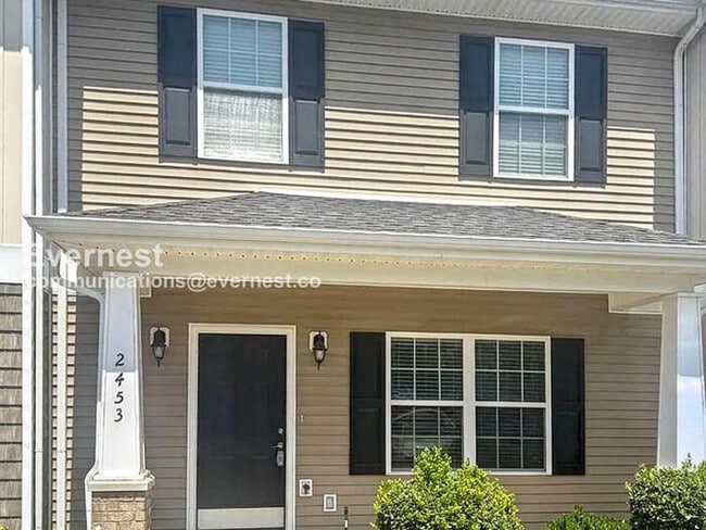 Primary Photo - 2453 New Holland Cir