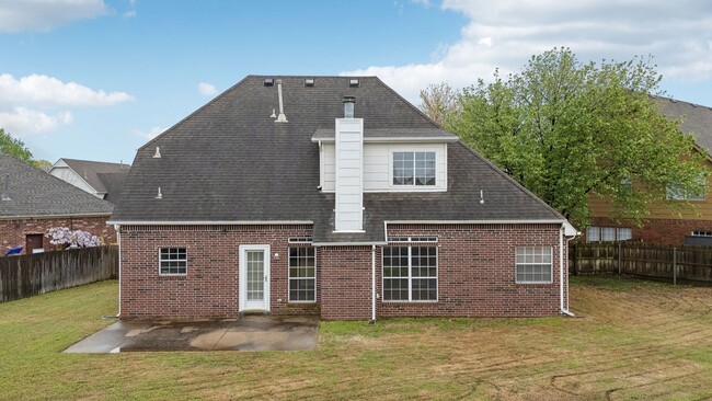Building Photo - Remodeled 2 story in desired Stone Mill Br...