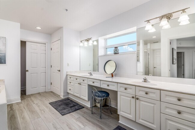 Building Photo - 105 Pulsipher Ave