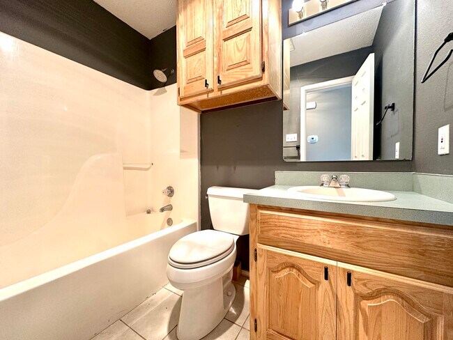 Building Photo - 6106 9th St