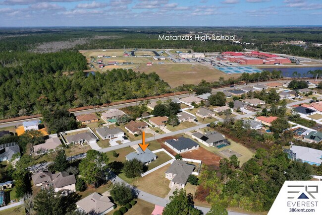 Building Photo - 39 Firethorn Ln