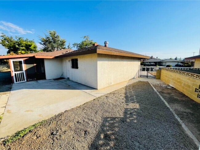 Building Photo - 678 Monterey Pl