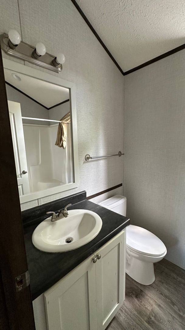 Building Photo - Cute Tiny Home on the Bayou!