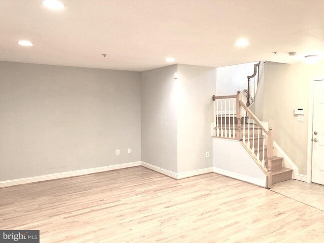 Building Photo - 6402 Spring View Pl