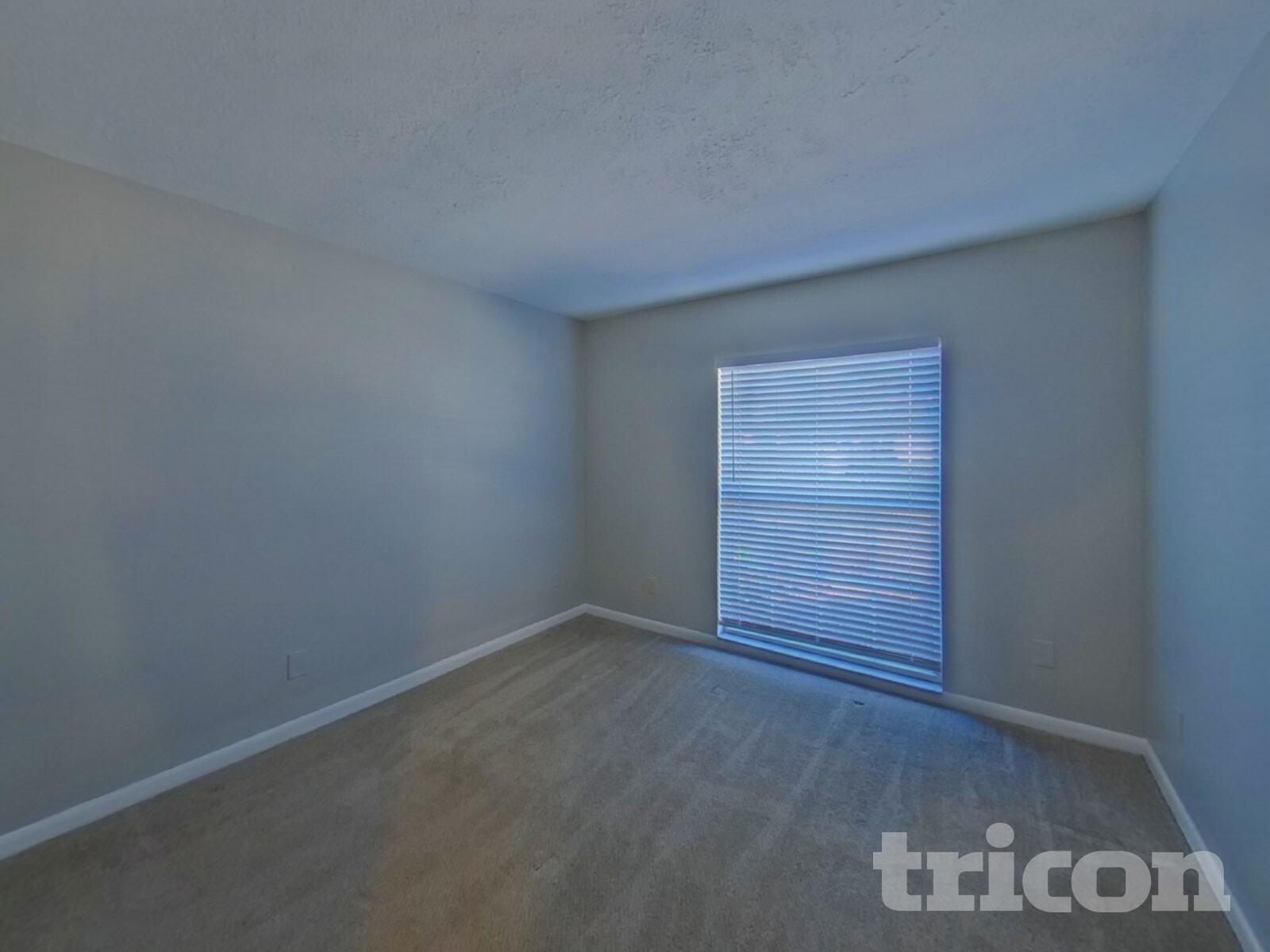 Building Photo - 1101 Seffner Valrico Rd