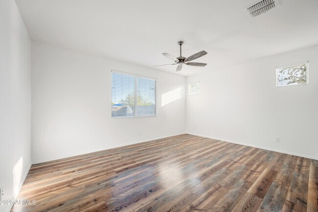 Building Photo - 2814 W Apollo Rd