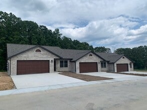 Building Photo - 1081-MF3-E