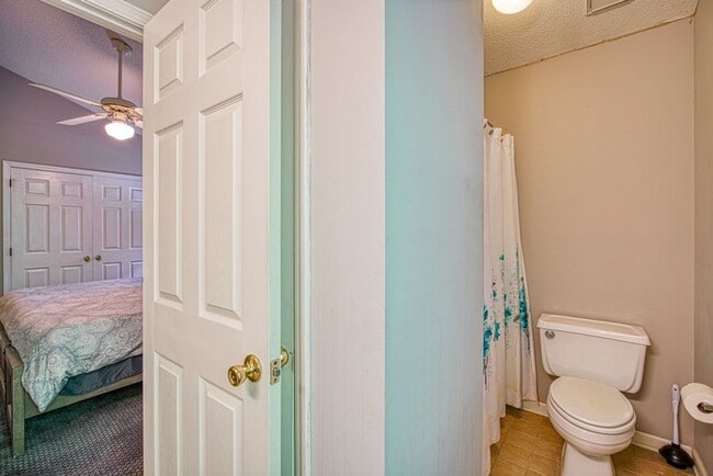 Building Photo - Adorable 2 BR, 2 BA Home - Greater North Main Area, Greenville