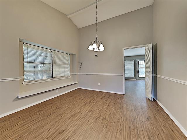Building Photo - 2821 Carnaby Ln