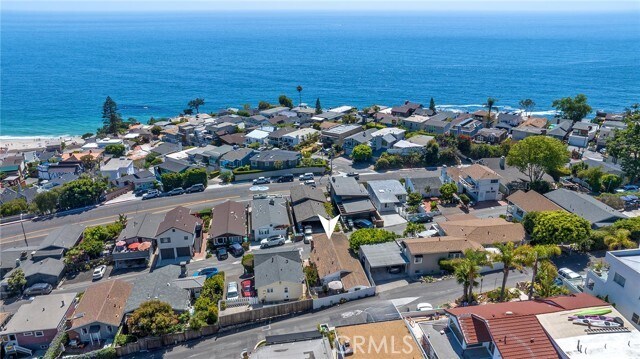Building Photo - 2750 Solana Way
