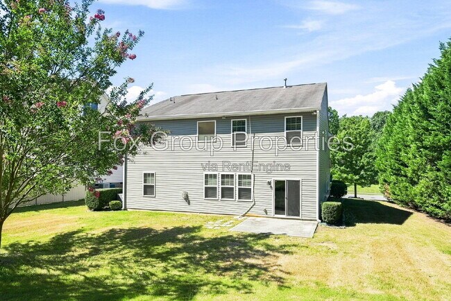 Building Photo - 117 E Warfield Dr