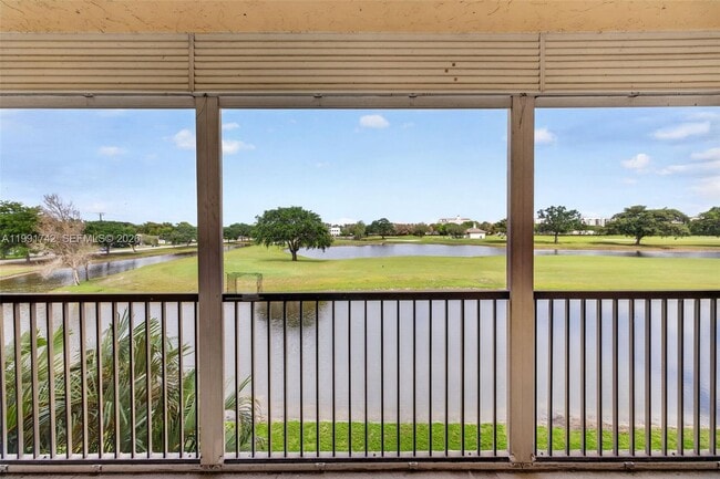 Building Photo - 3100 W Rolling Hills Cir