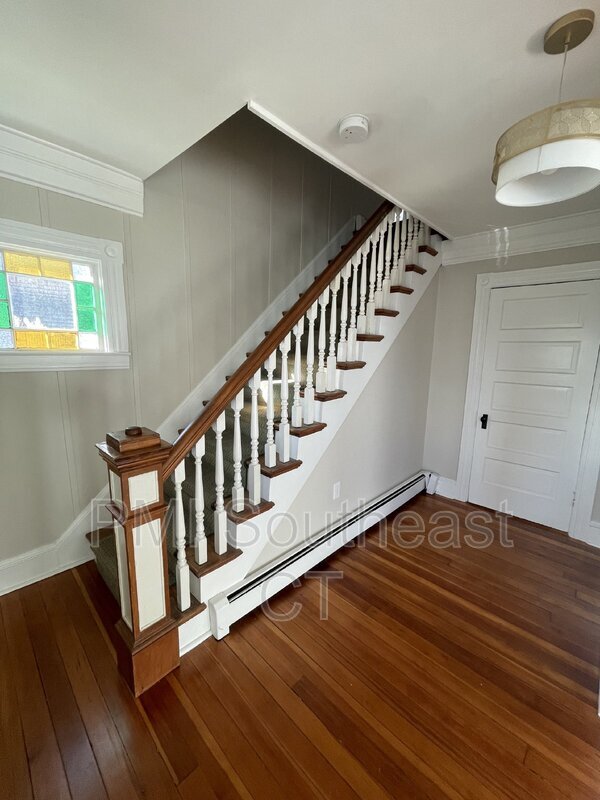 Building Photo - 26 Academy Ln