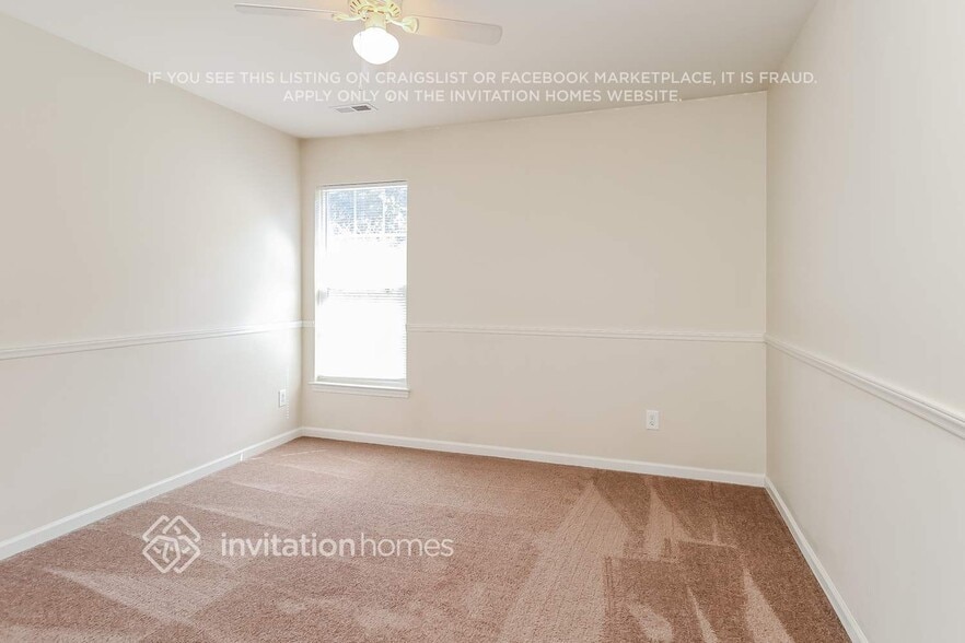 Building Photo - 2201 Baggins Ln
