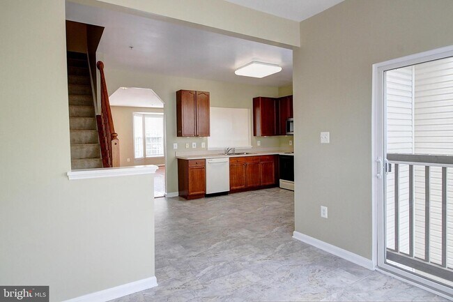 Building Photo - 160 Harpers Way