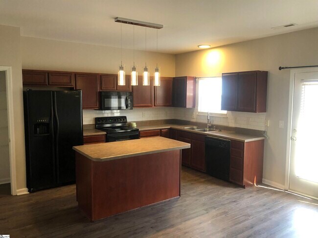 Building Photo - 225 Cambria Ct