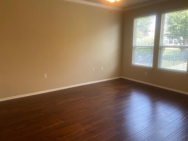 Building Photo - 721 Independence Creek Ln