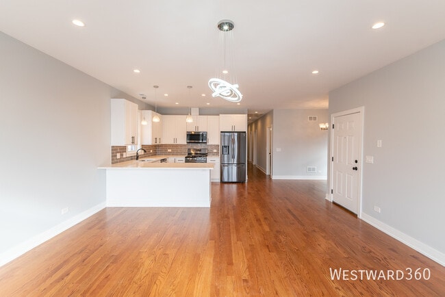 Building Photo - 3461 N Oconto Ave