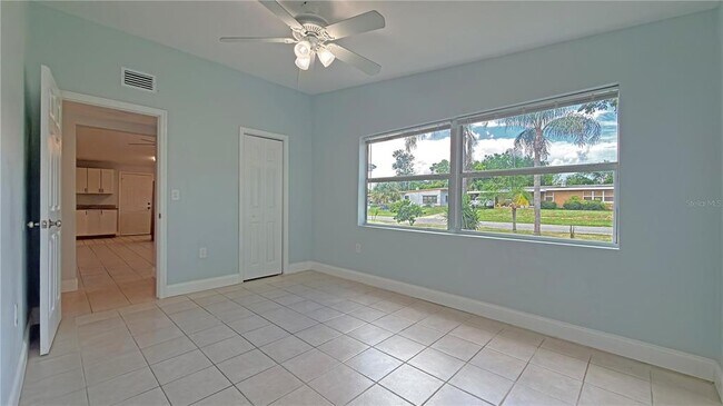 Building Photo - 1311 Hillcrest Dr