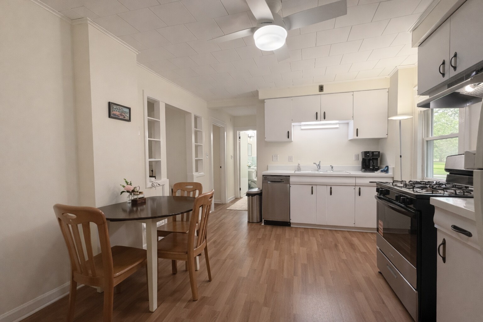 Kitchen - 131 Livingston Ave