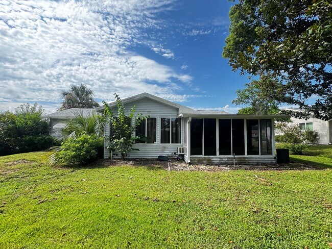 Building Photo - 8449 SW 106th Pl