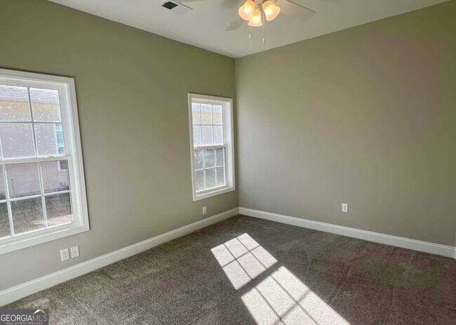 Building Photo - 118 The Villas Wy