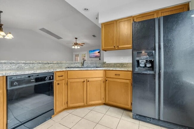 Building Photo - Benchmark Trace