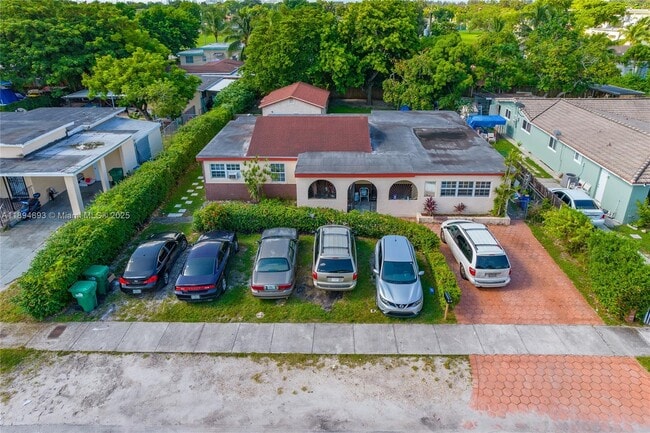 Building Photo - 1030 NW 106th St