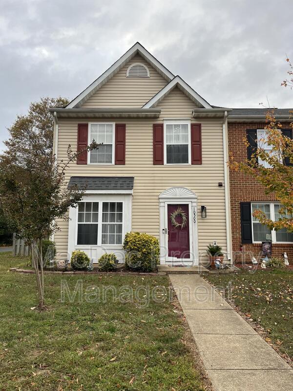 Primary Photo - 10500 Boxmeer Ct