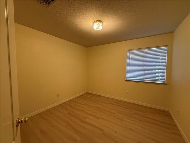 Building Photo - 8908 Lanna Bluff Loop