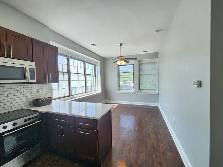 Building Photo - 283 Keswick Ave