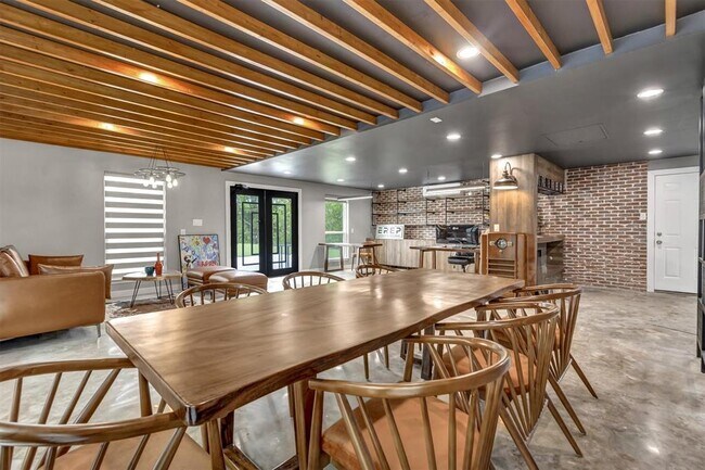 Building Photo - 1201 Co Rd 138