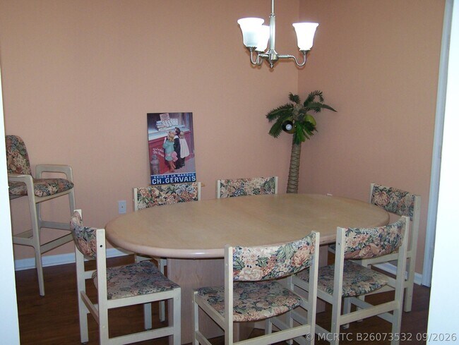 Building Photo - 2080 Greenview Shores Blvd