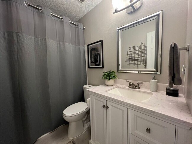 Building Photo - 44 Park Pl