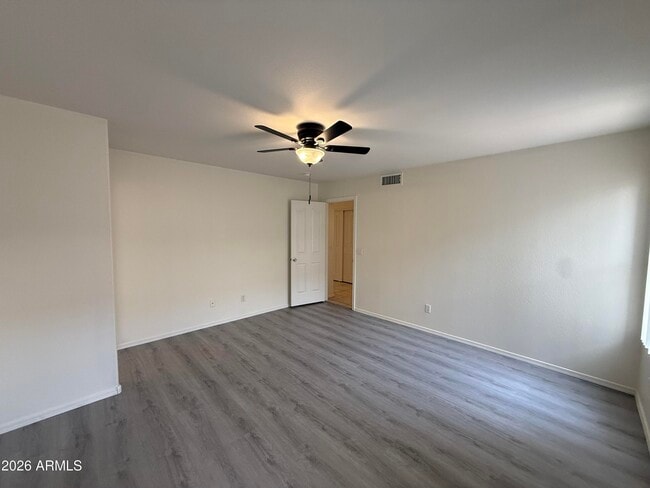 Building Photo - 1191 W Lark Dr