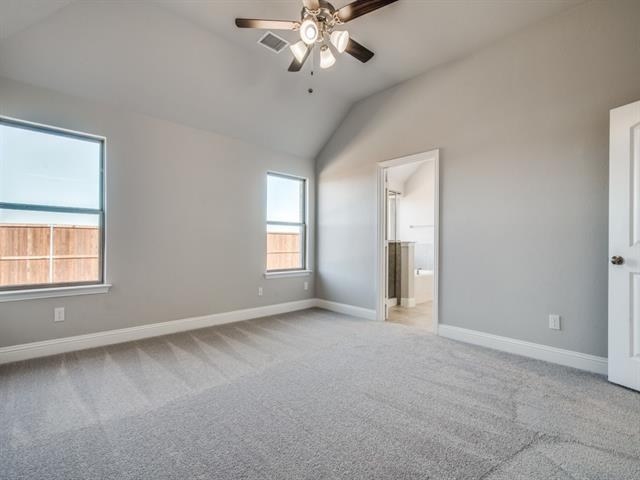 Building Photo - 512 Redbud Dr