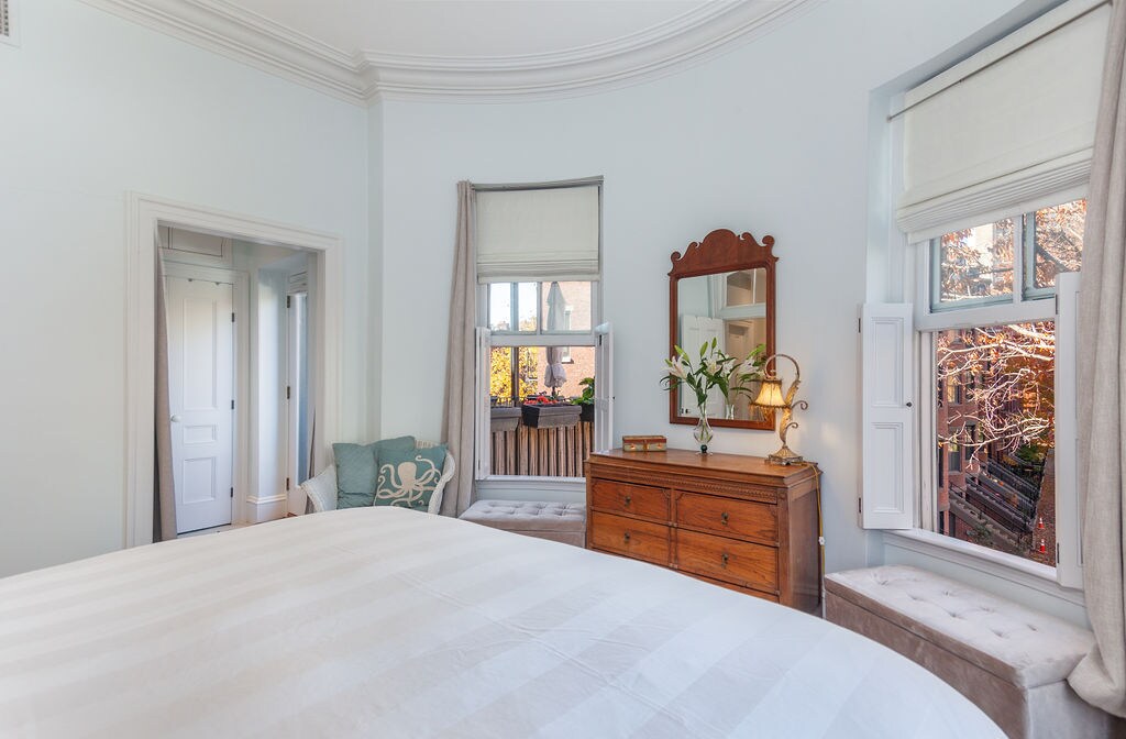 Building Photo - 495 Columbus Ave